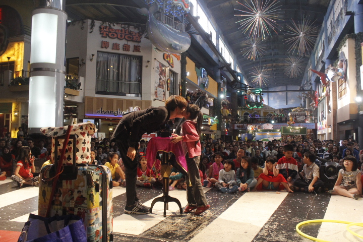 Magic Juggling Show